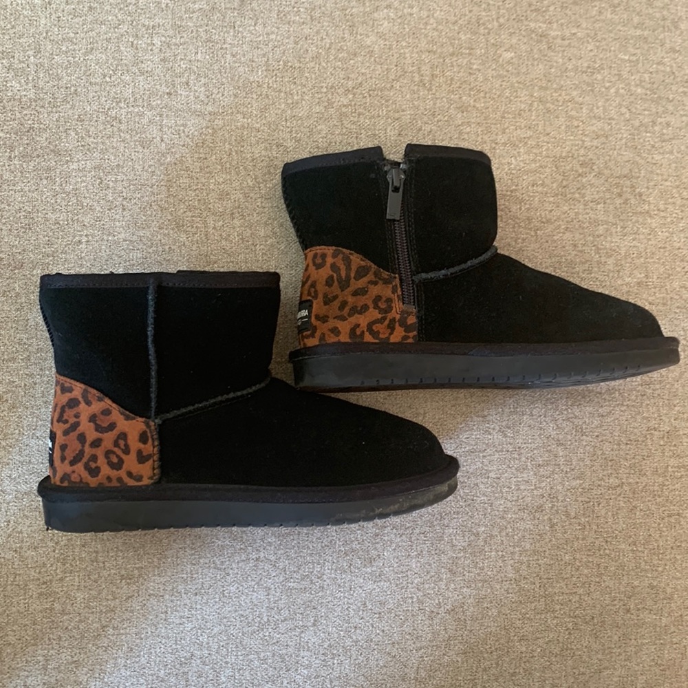 Like new koolaburra by UGG SIZE 1